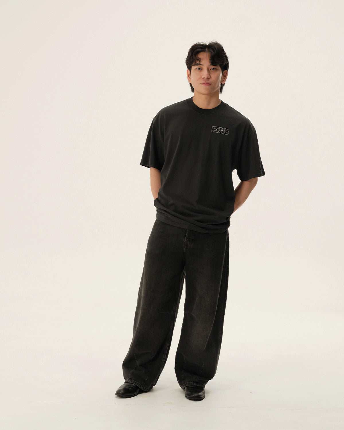 F-18 (RAAF) - Oversized heavyweight Tee
